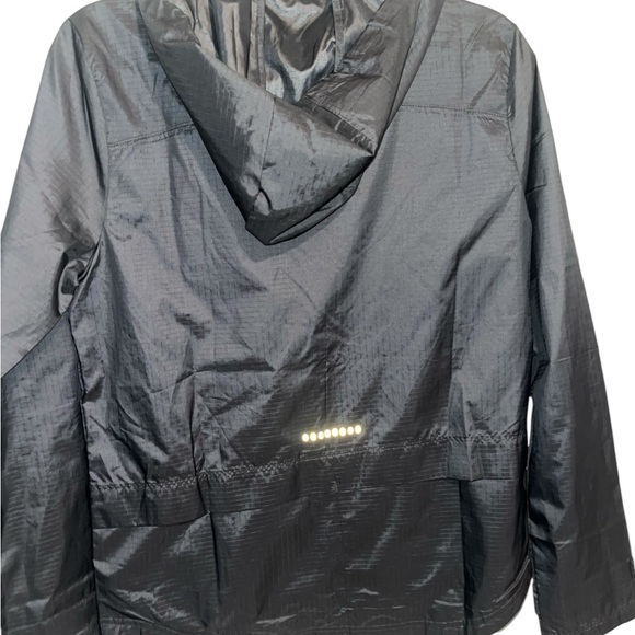 NIKE Womens Black Running Jacket - Small NWT - Picture 2 of 4